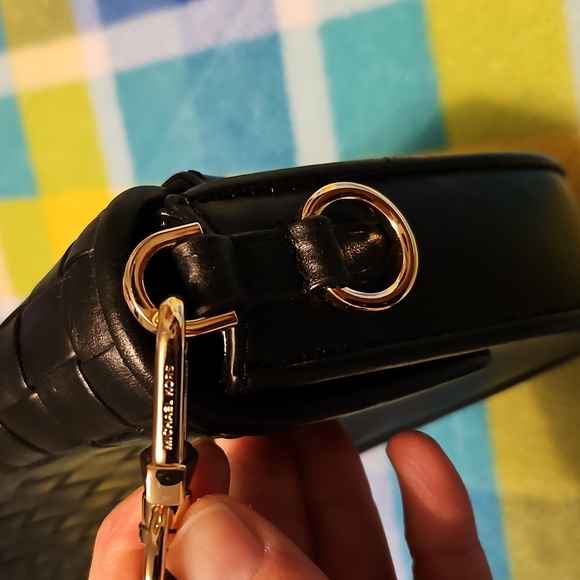 Michael Kors Black Woven Shoulder Bag with Gold Hardware - Picture 4 of 5